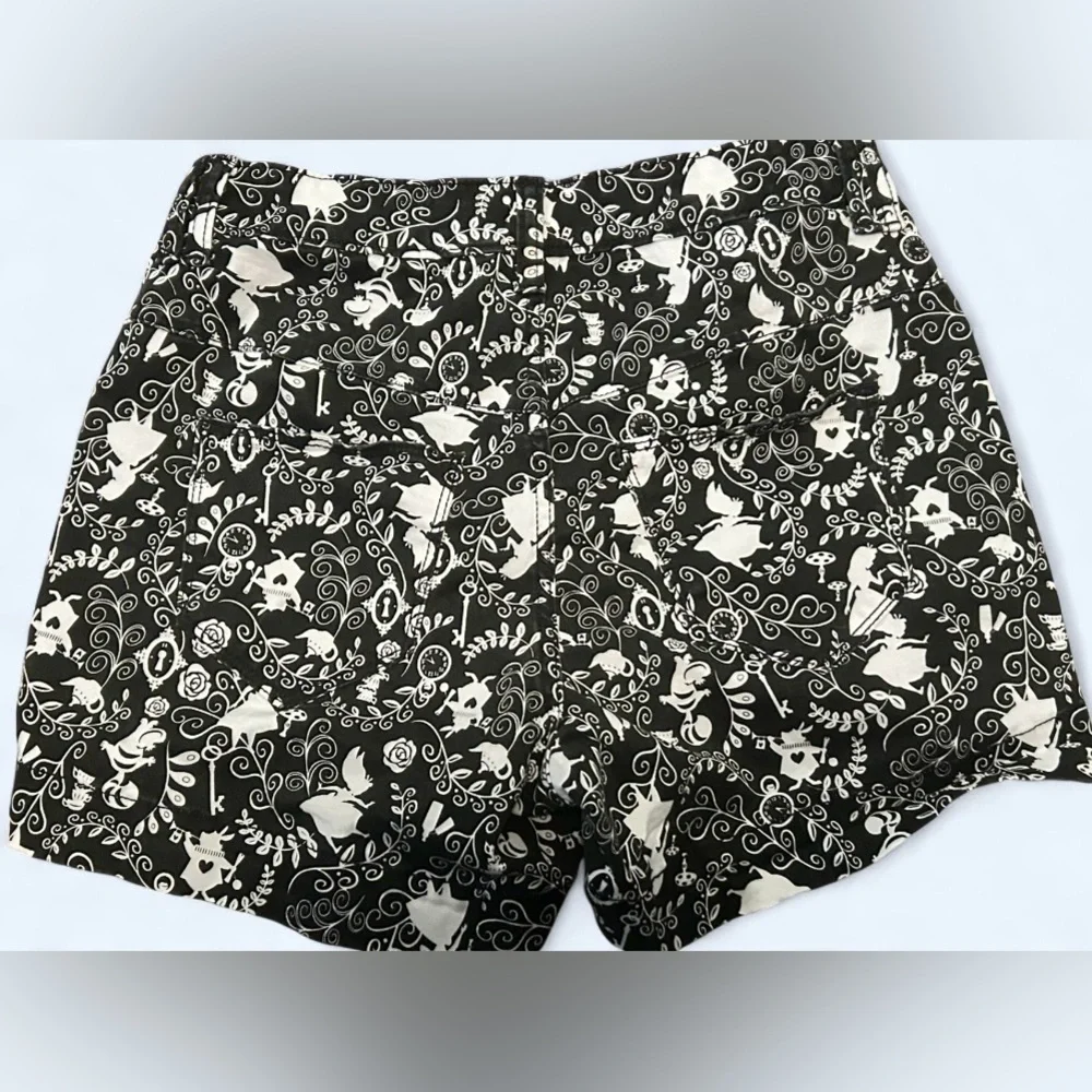 Disney Alice in Wonderland Black & White Print High-Waisted Shorts - Size 5
